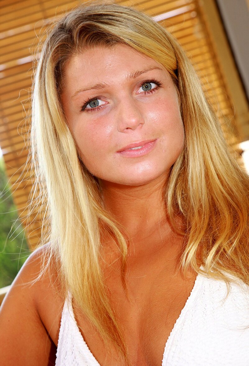 Яна, 42